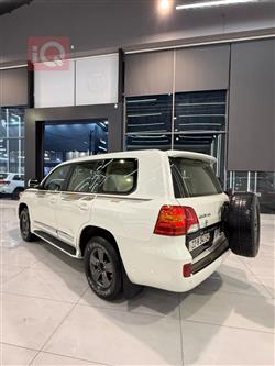 تۆیۆتا لاند کروزەر